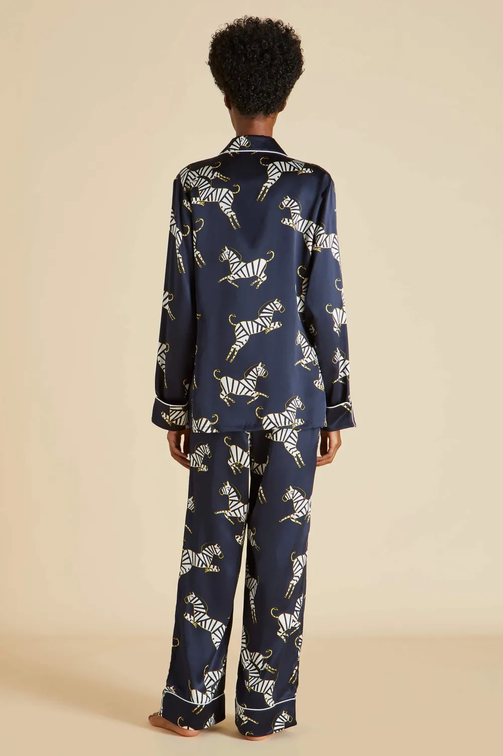 Store Lila Zizi Pajamasin Silk Satin Pajamas