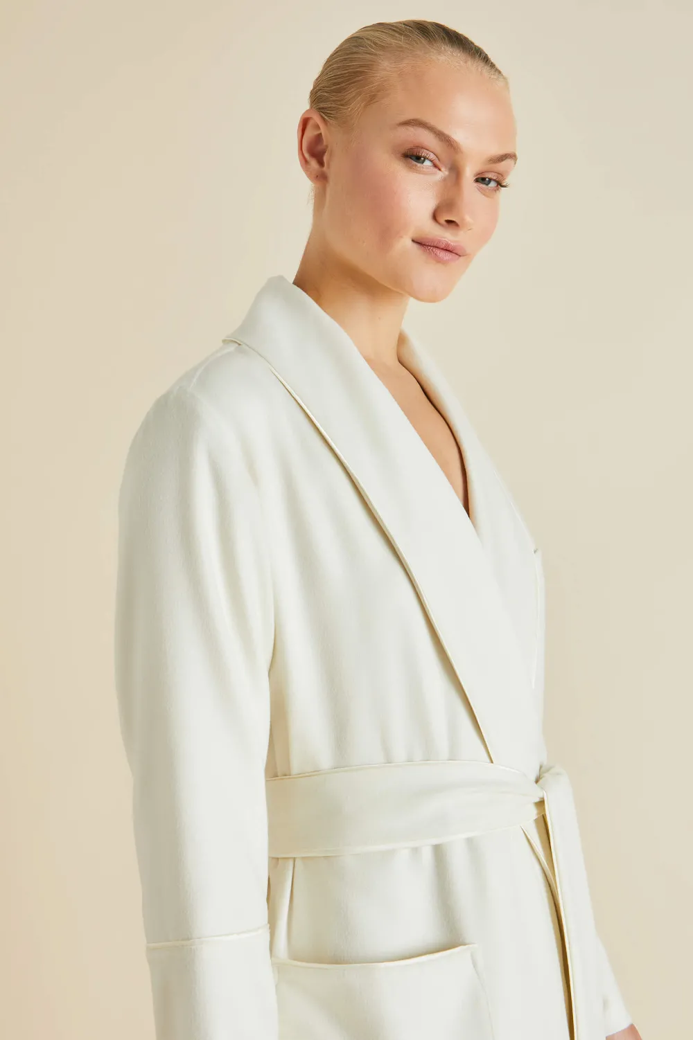 Shop Logan Aspen Robein Cashmere Robes