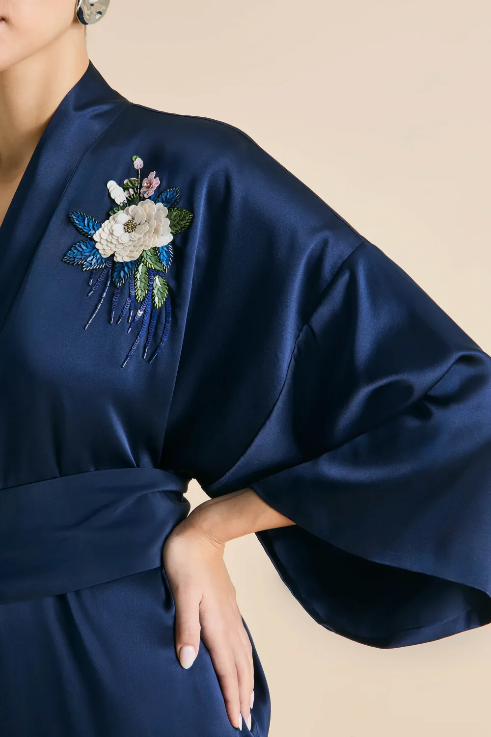 Fashion Queenie Harmonies Embellished Robein Silk Satin Robes