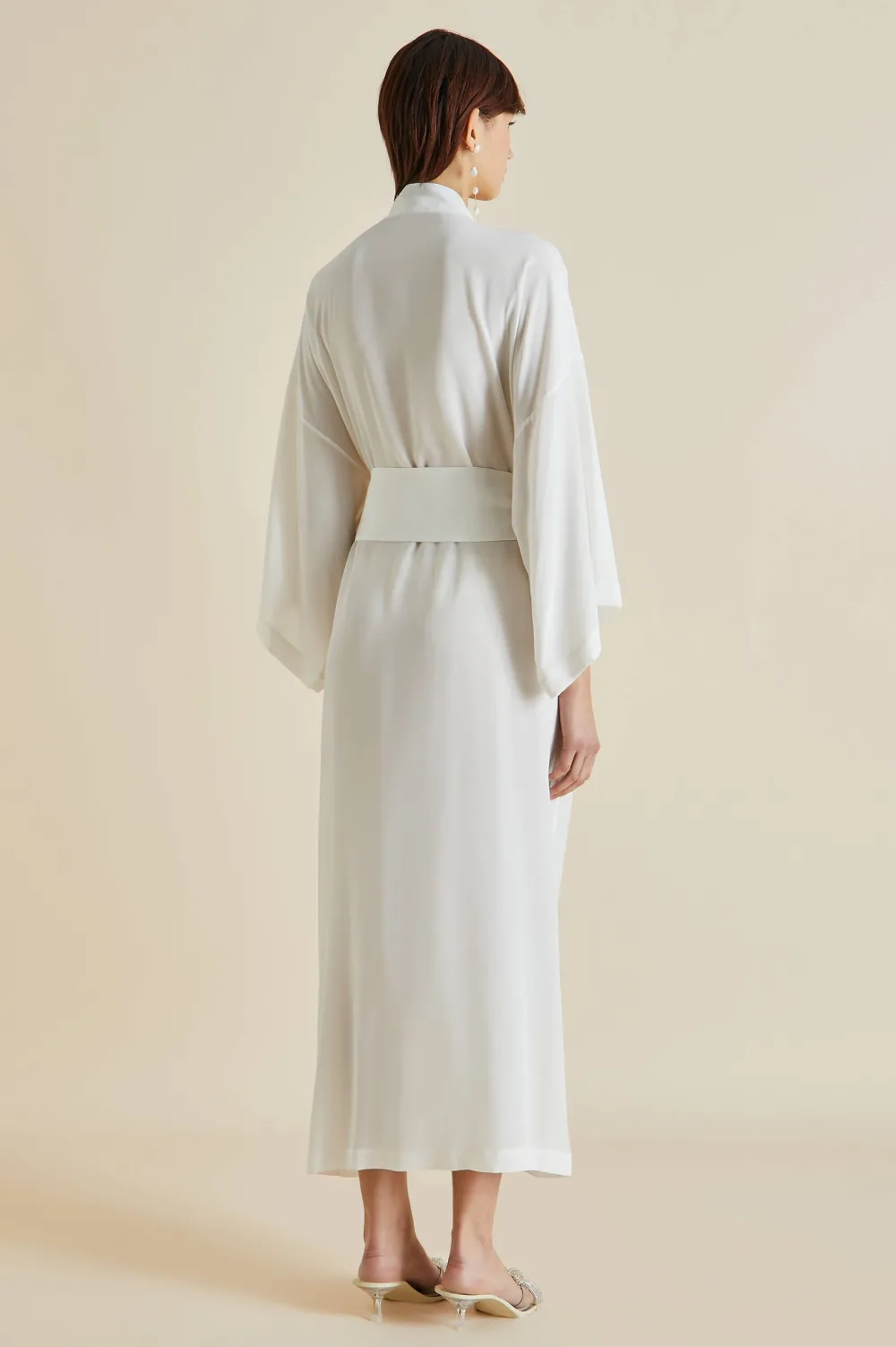 Clearance Queenie White Robein Silk Crêpe de Chine Robes